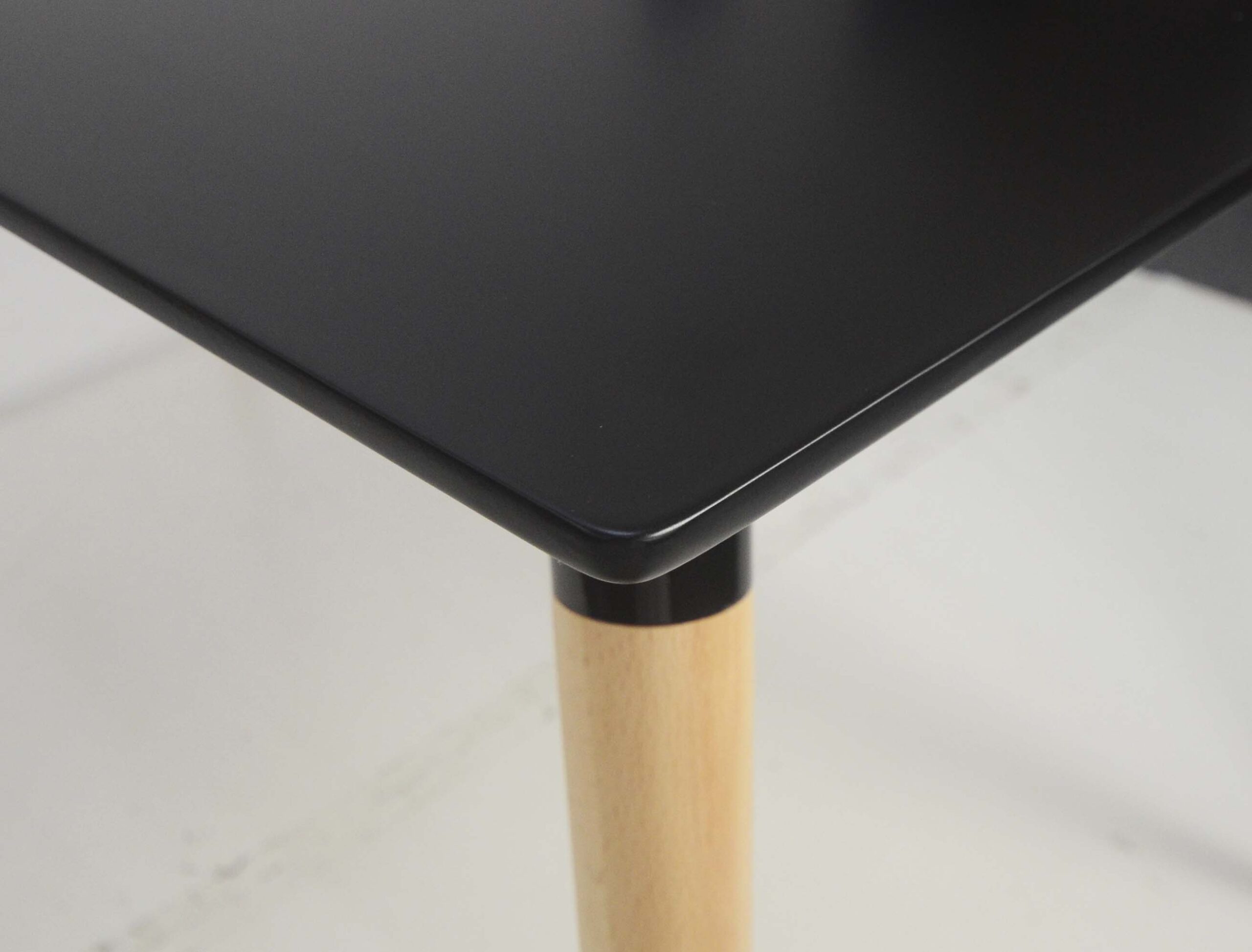 Vincente Dining Table-Black (Medium) - Image 3